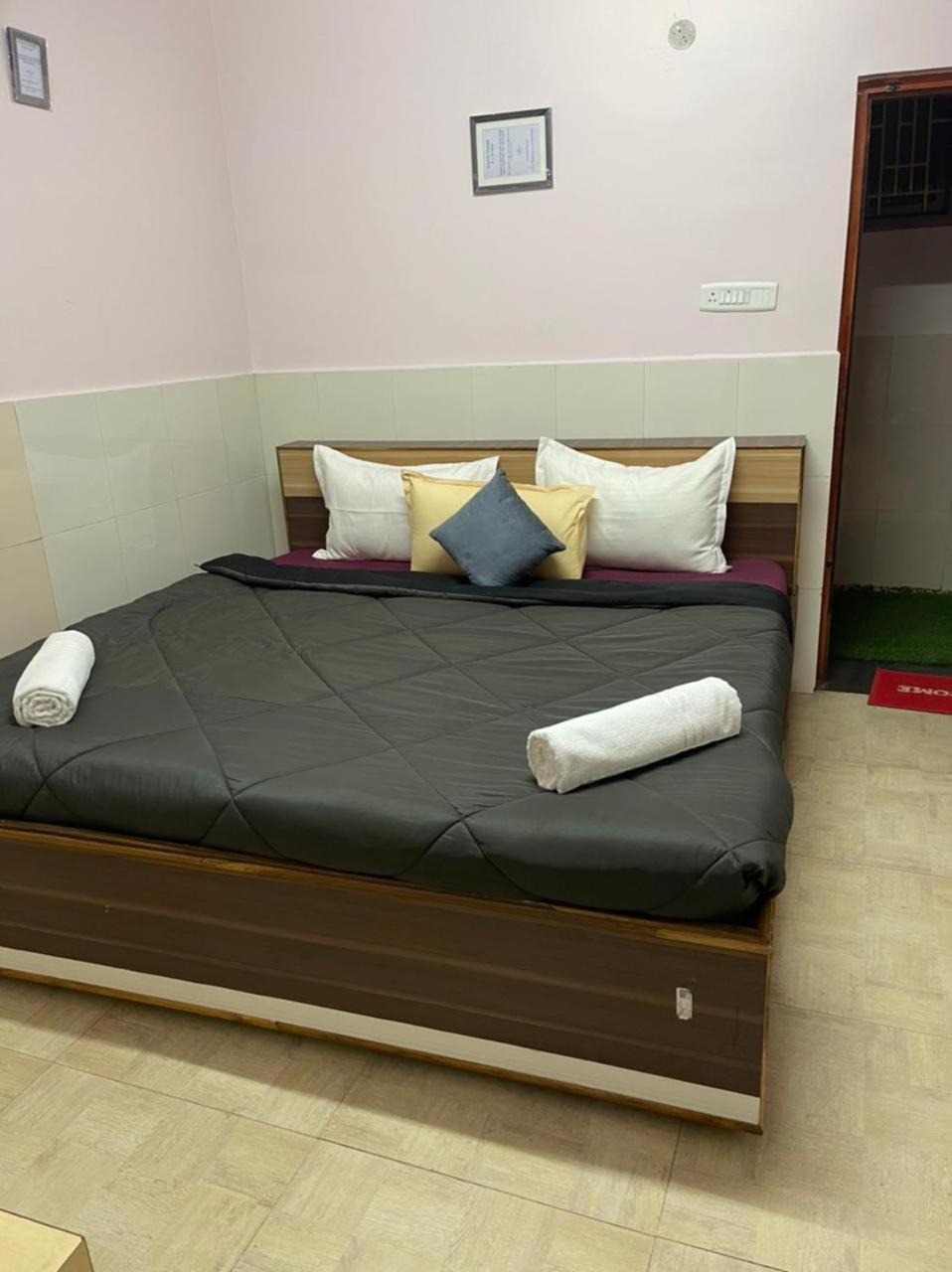 Hp Hotel - Hotel Pentoz Ooty Luaran gambar